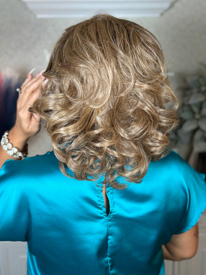 PICTURE PERFECT - Almond Swirl