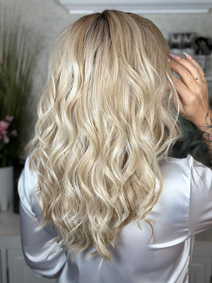 WINNERS CIRCLE - Paparazzi Blonde