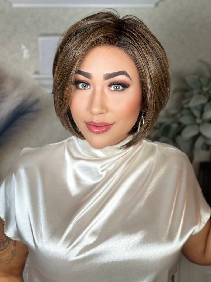 VACATION VIXEN - Nutmeg Brown