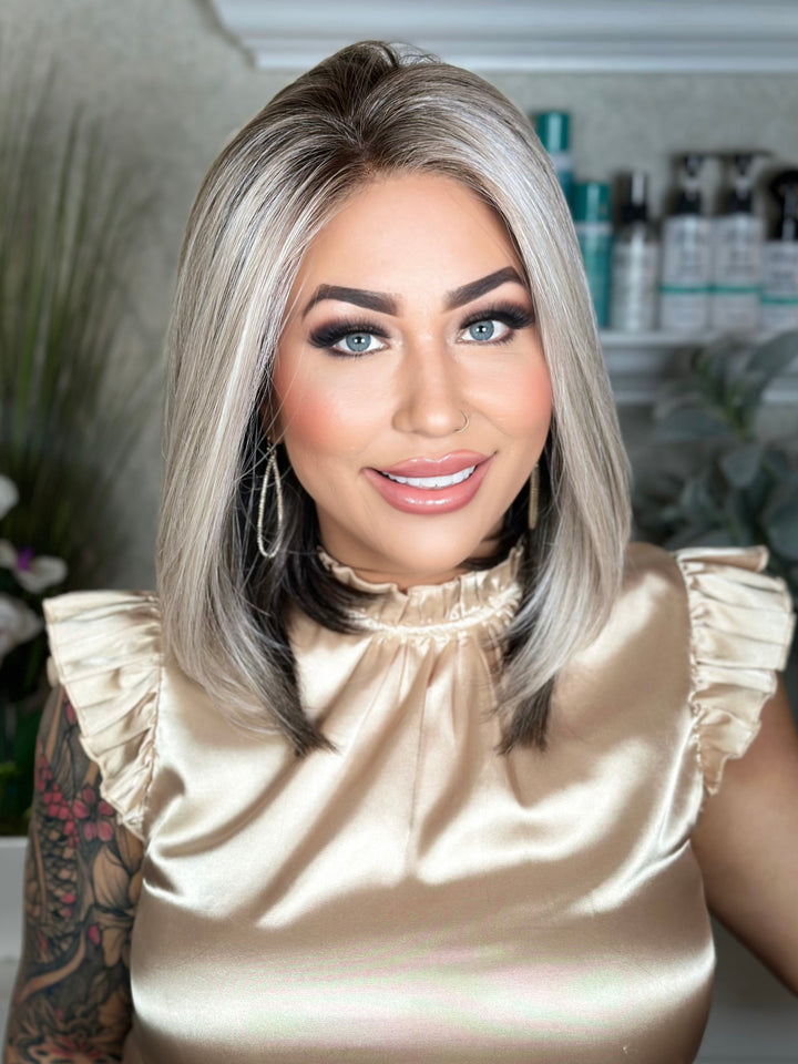 SHOW STOPPER - Sandy Silver