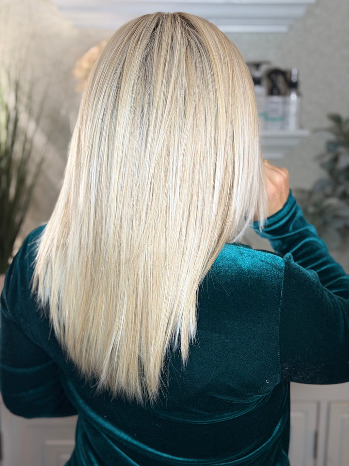 RUNWAY WALK - Macadamia Blonde