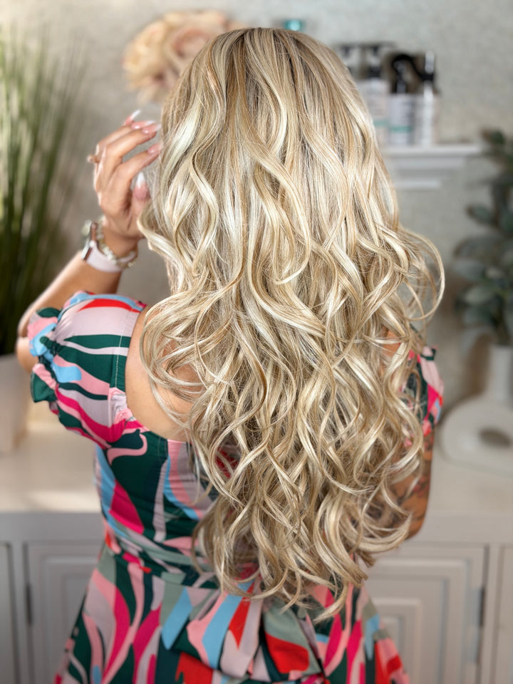 ROMANTIC GETAWAY - Sandy Blonde*