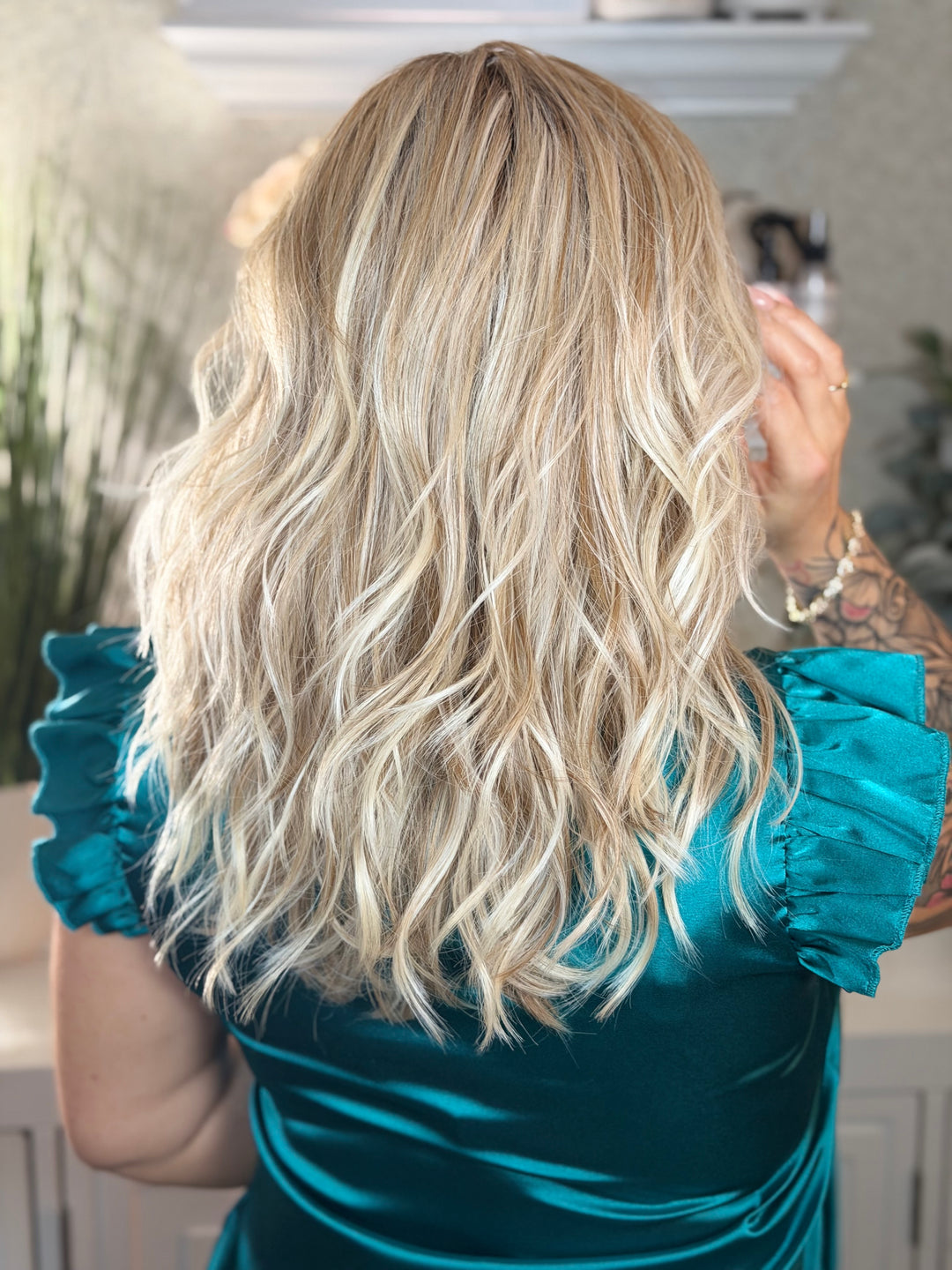 FASHION FORWARD - Neutral Sand Blonde