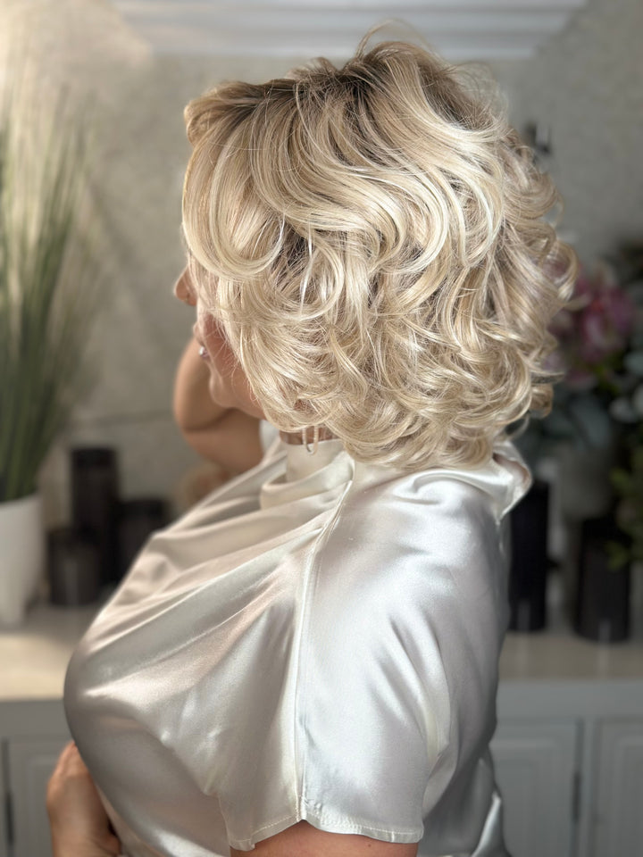 TENDER WHISPERS - Paparazzi Blonde