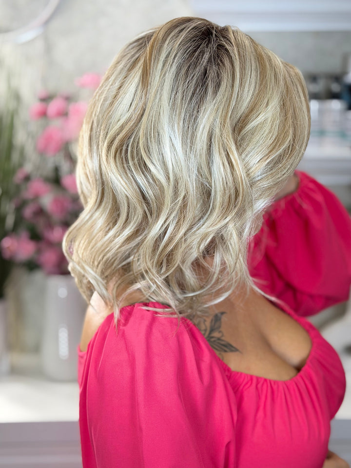 WELL VERSED - Sandy Blonde