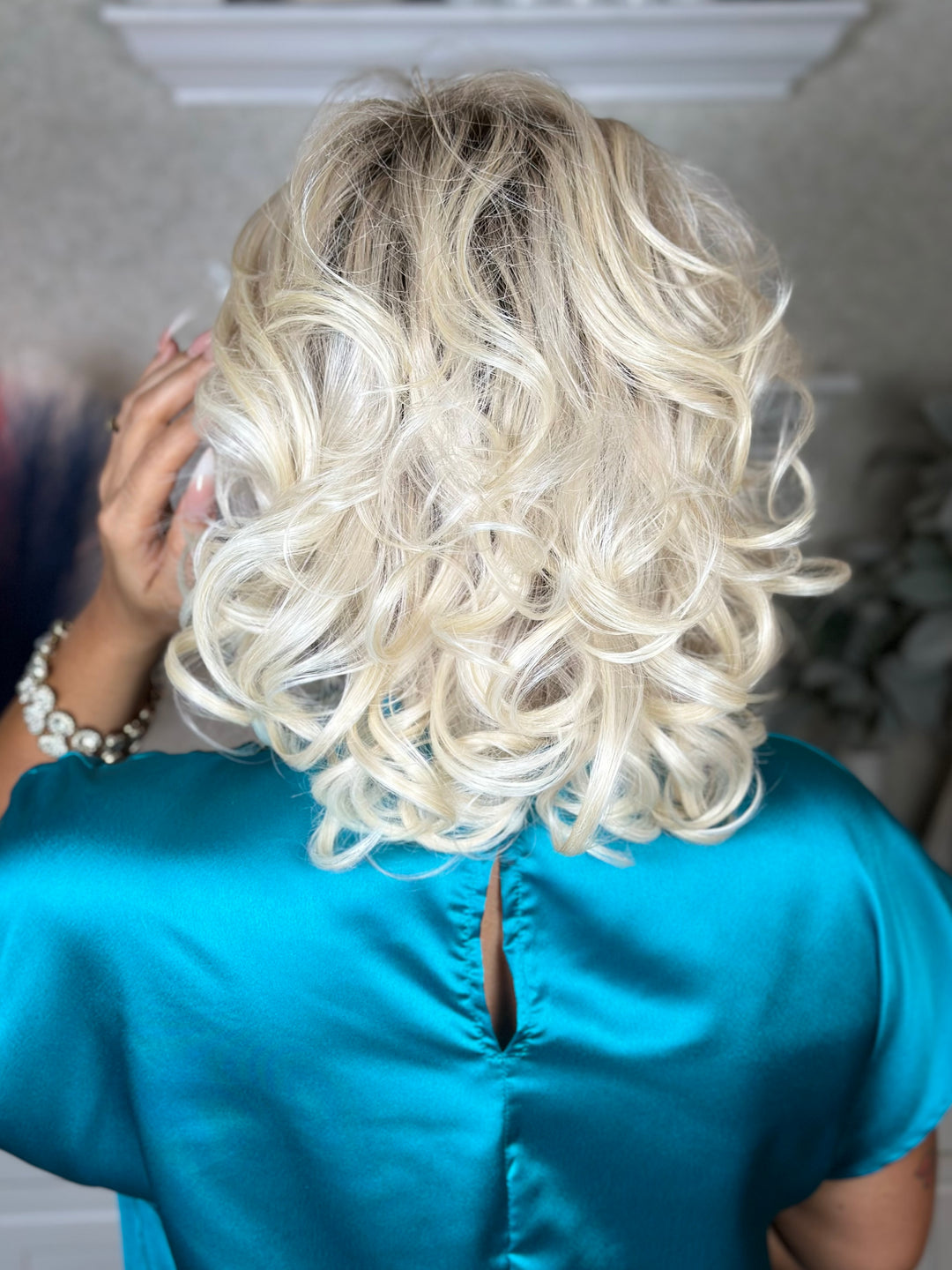 PICTURE PERFECT - Hollywood Blonde