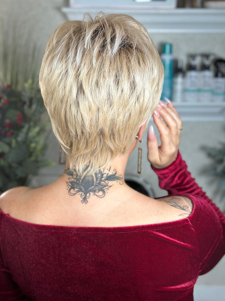 BORN WILD - Frosted Honey Blonde