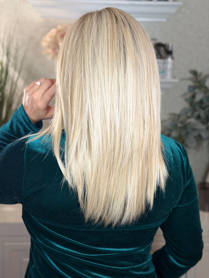 RUNWAY WALK - Macadamia Blonde