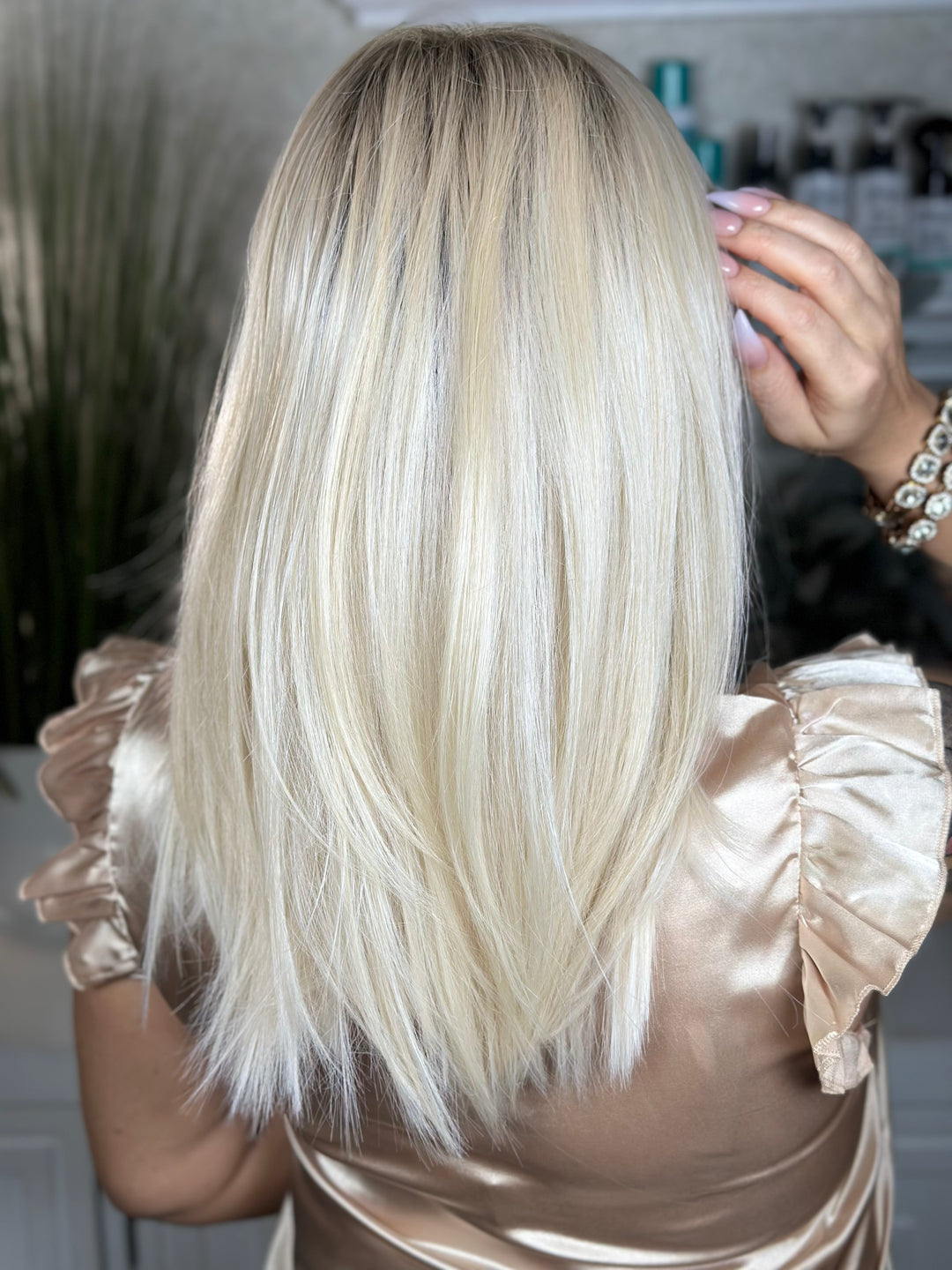 INFINITE LOVE - Hollywood Blonde