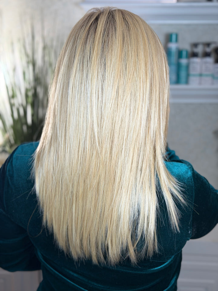 RUNWAY WALK - Buttercream Blonde