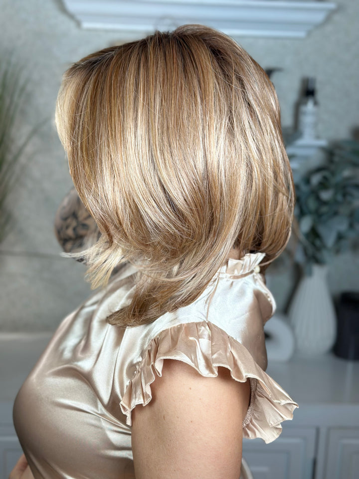 ELEGANCE AWAITS - Frosted Honeycomb