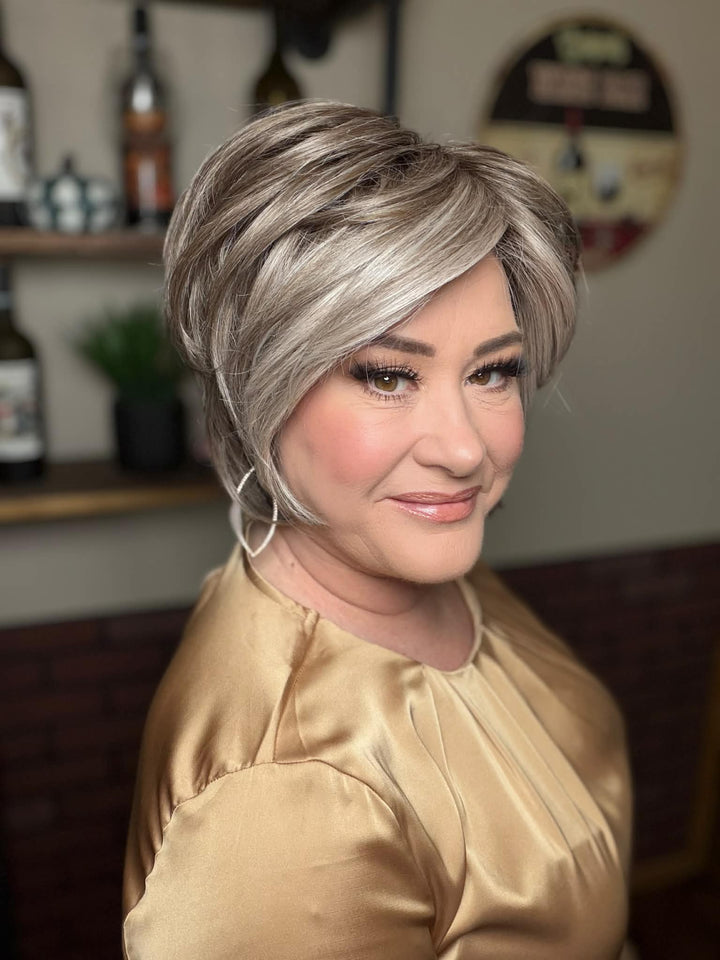 PRECIOUS MOMENT - Sandy Silver