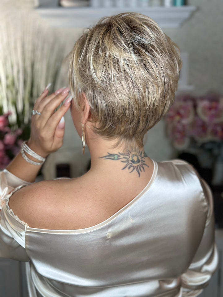 VANITY FAIRE - Sunlit Beige Blonde