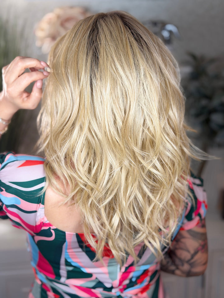 WORLD FAMOUS - Buttercream Blonde