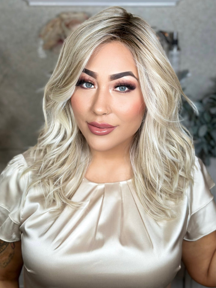 FASHION FORWARD - Paparazzi Blonde