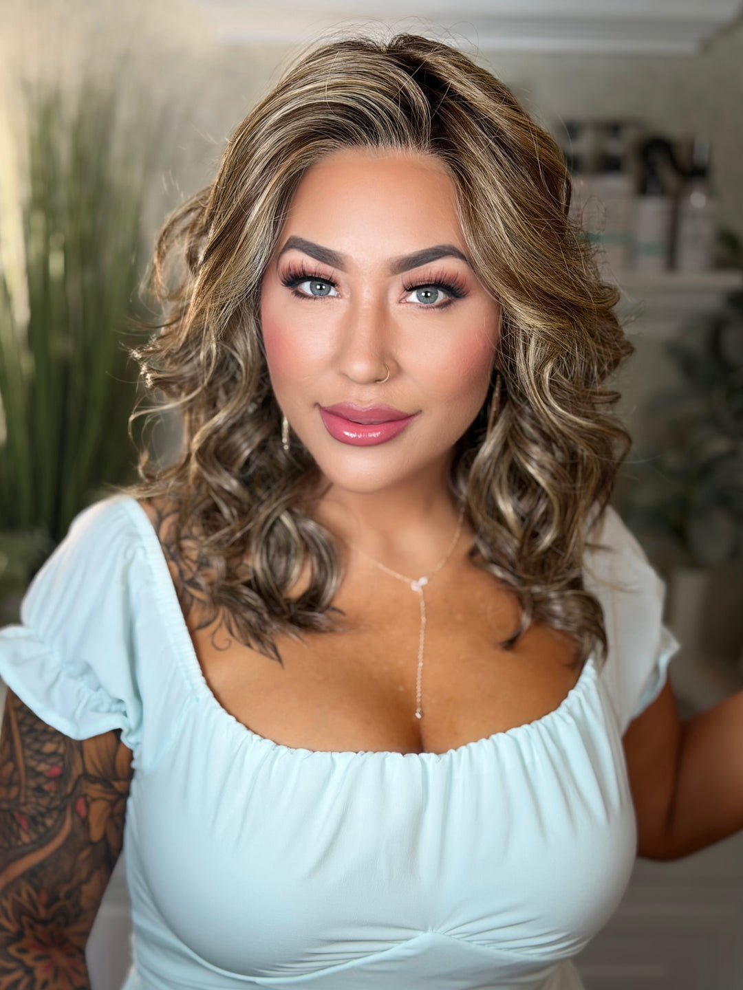 GORGEOUS GODDESS - Frosted Pecan