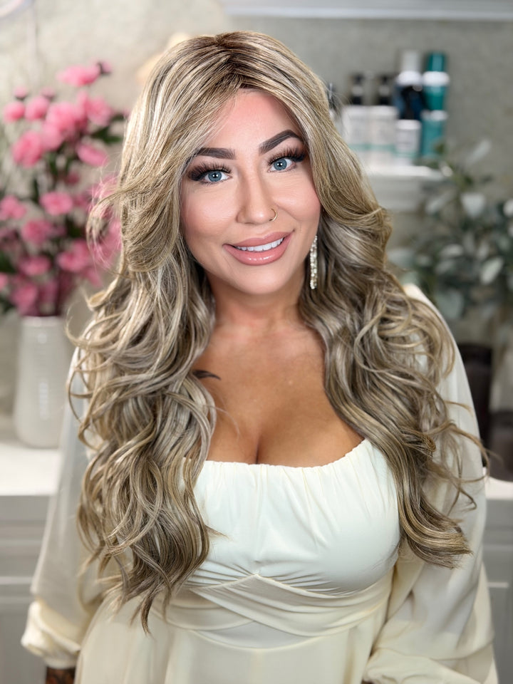 OUTSTANDING OVATION - Soft Beige Blonde