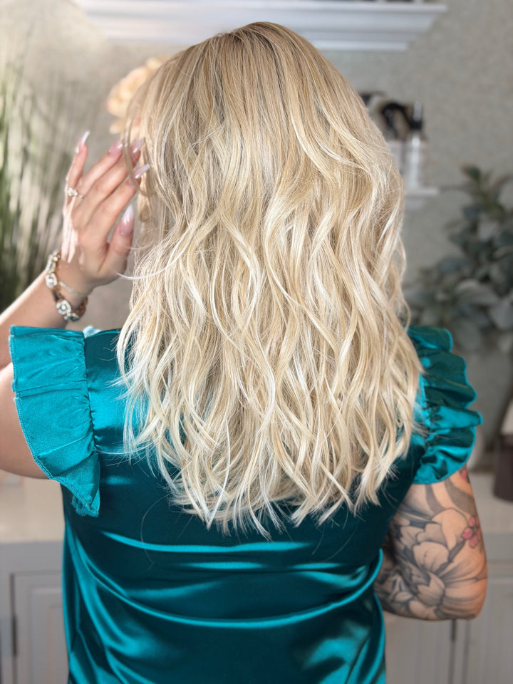 FASHION FORWARD - Paparazzi Blonde