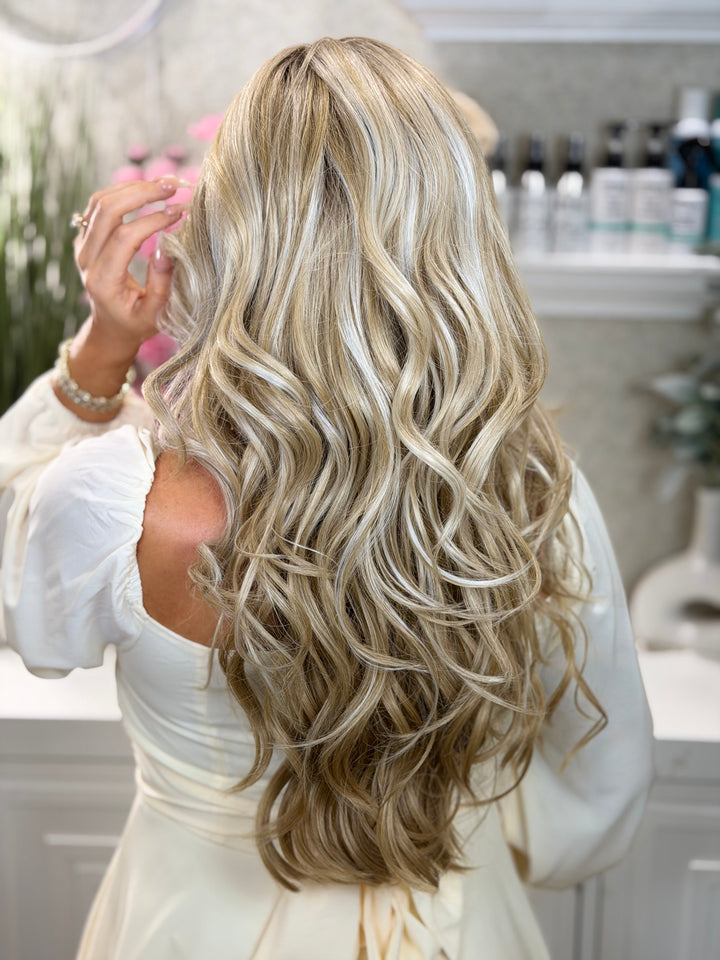 OUTSTANDING OVATION - Cream Soda Blonde
