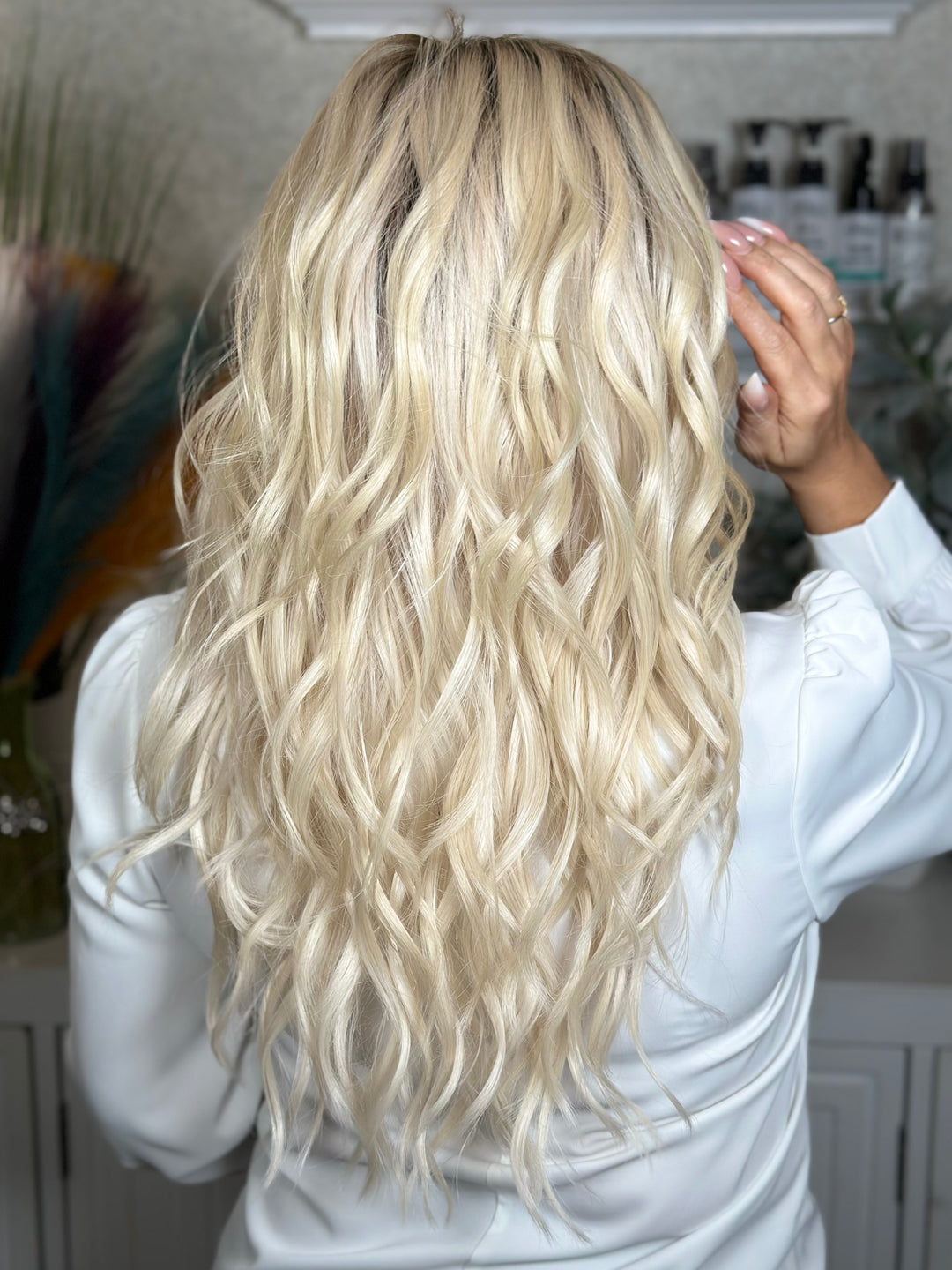 SWEET ROMANCE - Hollywood Blonde