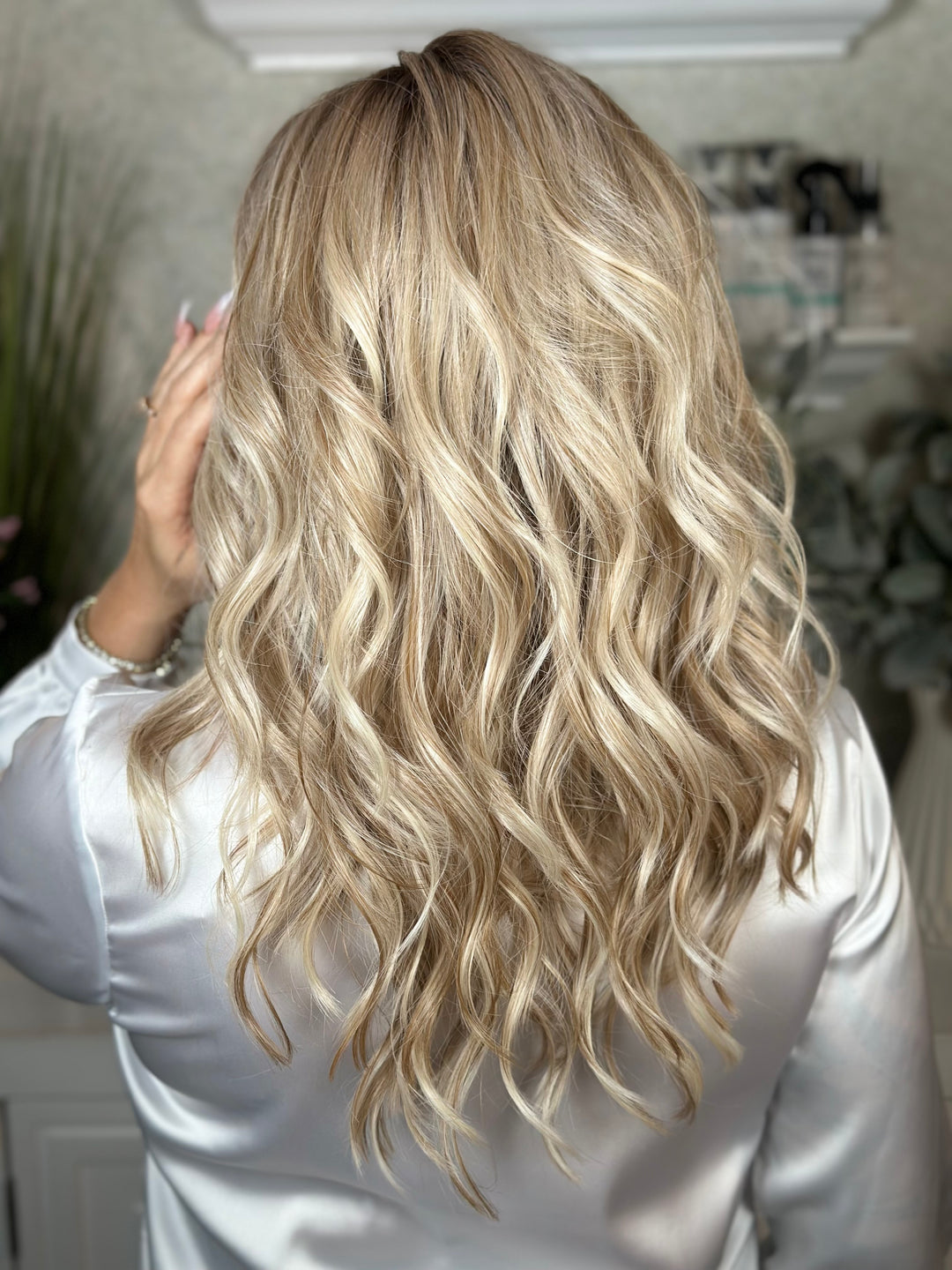 WINNERS CIRCLE - Neutral Sand Blonde