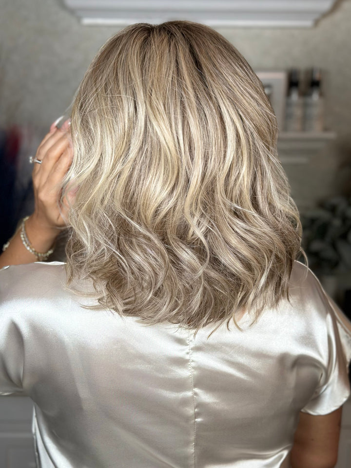 COASTAL CHARM - Toasted Coconut Blonde