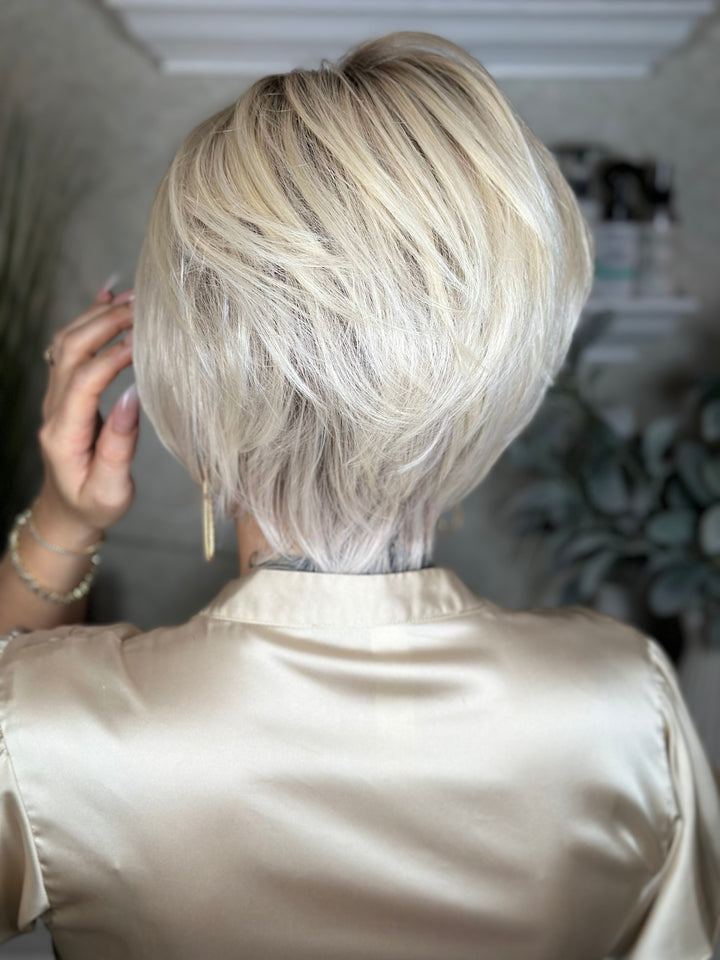 PRECIOUS MOMENT - Hollywood Blonde