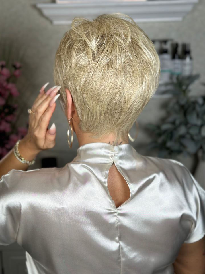 VANITY FAIRE - Cream Sugar Blonde