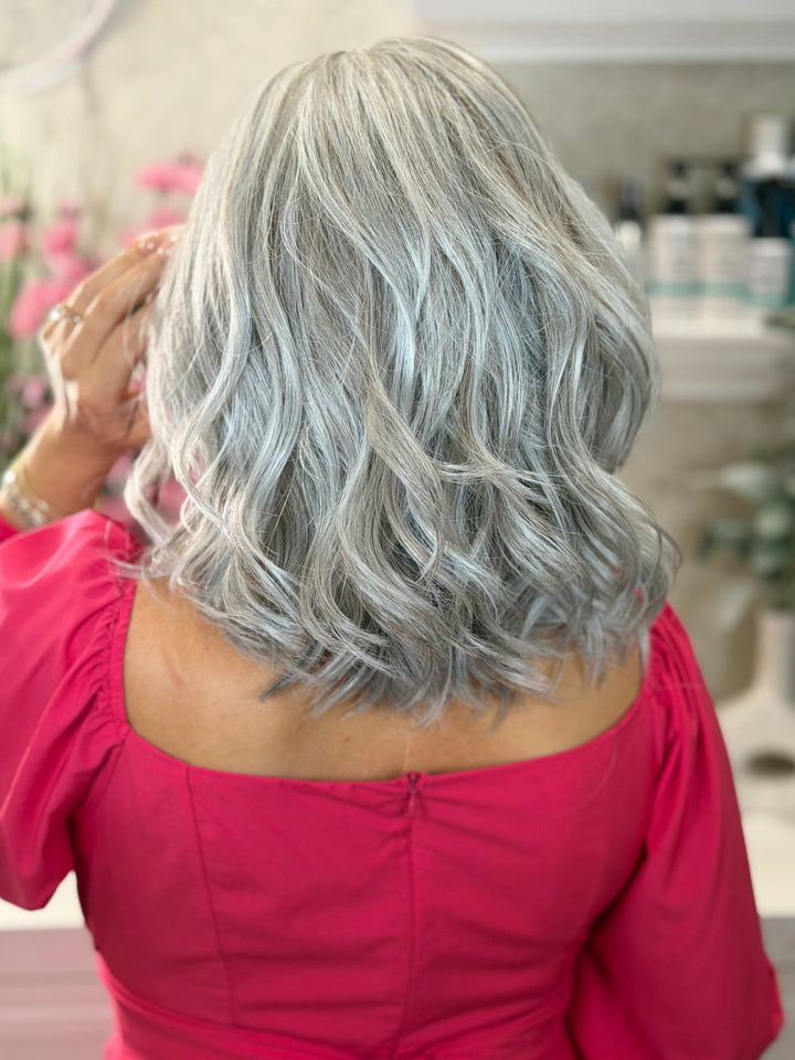 WELL VERSED - Burnished Grey