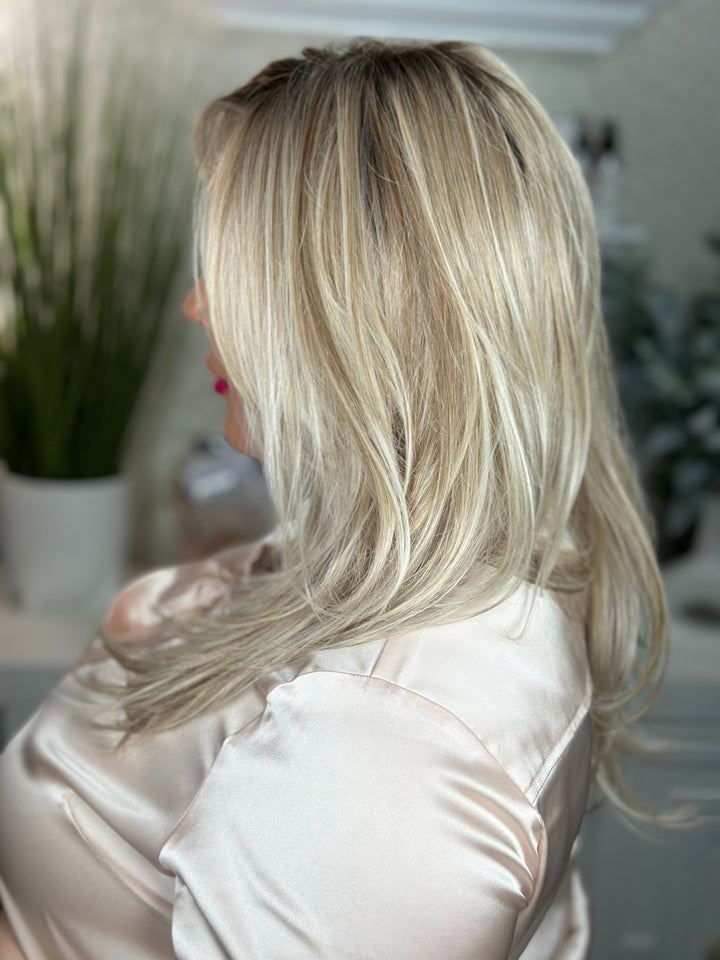 EVERYDAY ELEGANCE - Neutral Sand Blonde