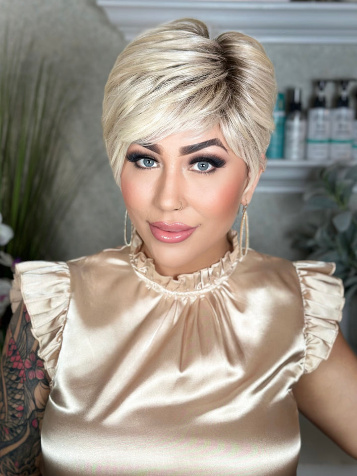 FEELING FAB - Hollywood Blonde