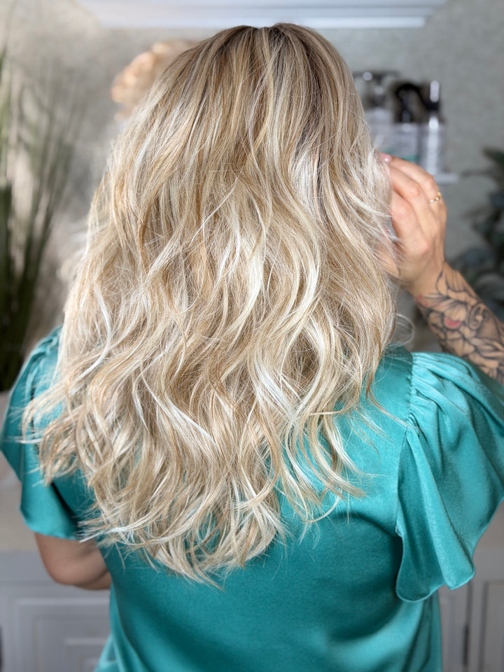 IMPULSIVE DECISION - Sandy Blonde
