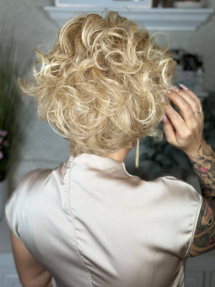 SASSY MISFIT - Cashmere Cream*