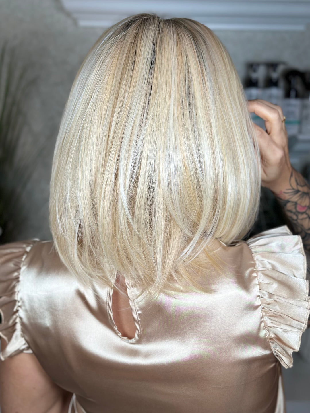 SHOW STOPPER - Frosted Honey Blonde