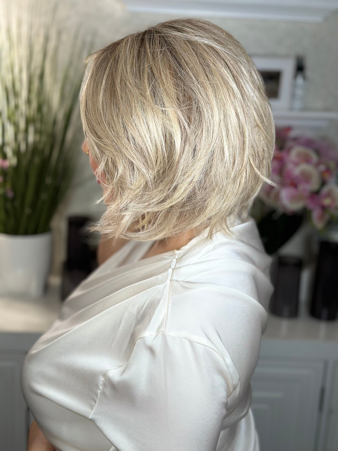 THE JULIE - Broadway Blonde