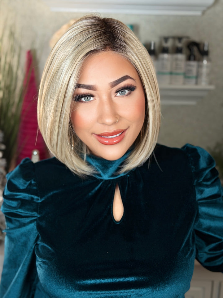 BLIND DATE - Sandy Blonde