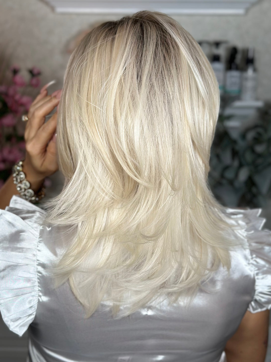ELEGANCE AWAITS - Hollywood Blonde