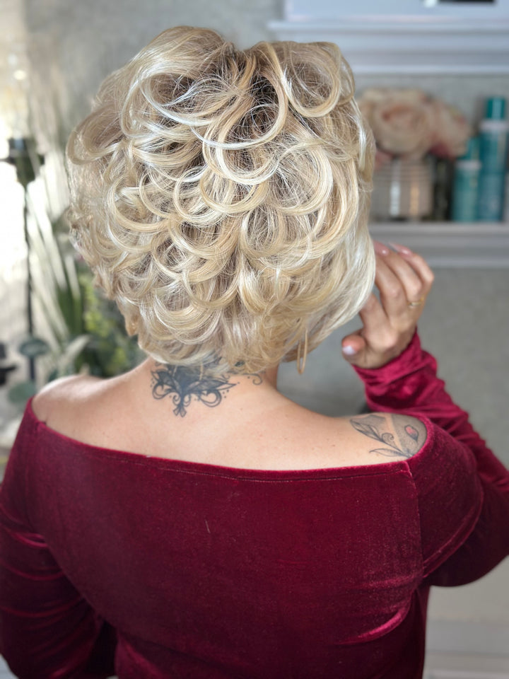 SOFT FOCUS - Frosted Honey Blonde