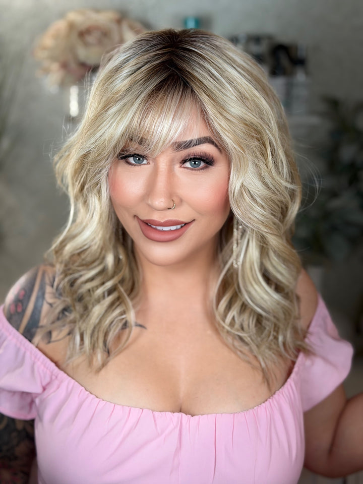 FORBIDDEN FAVOR - Sandy Blonde