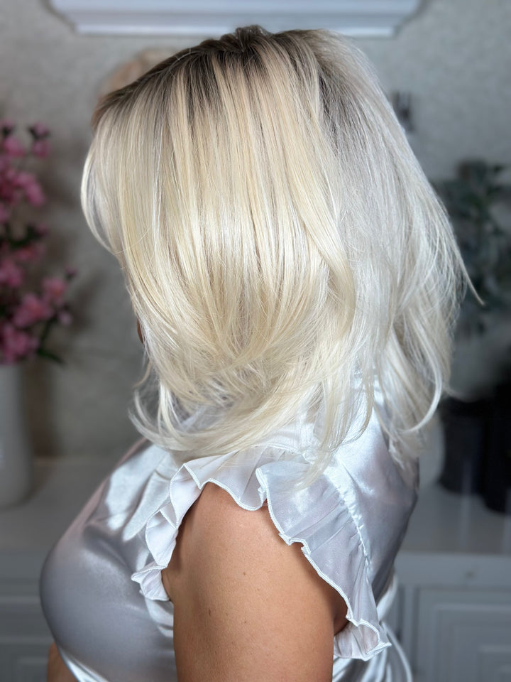 ELEGANCE AWAITS - Hollywood Blonde