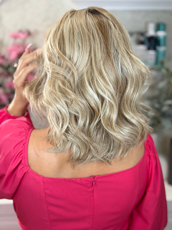 WELL VERSED - Sandy Blonde