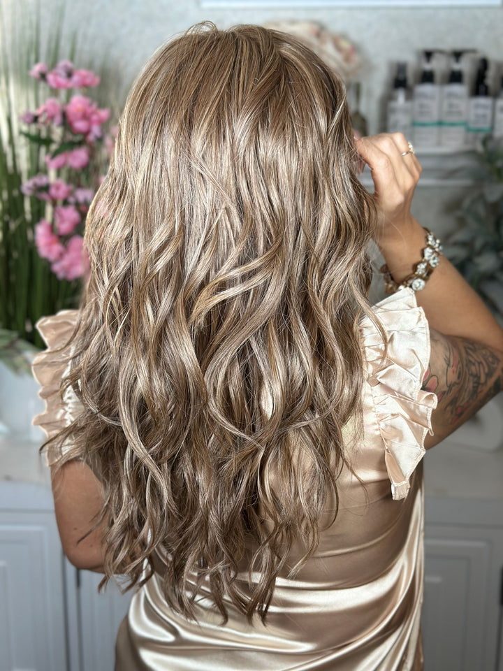 SWEET ROMANCE - Almond Swirl