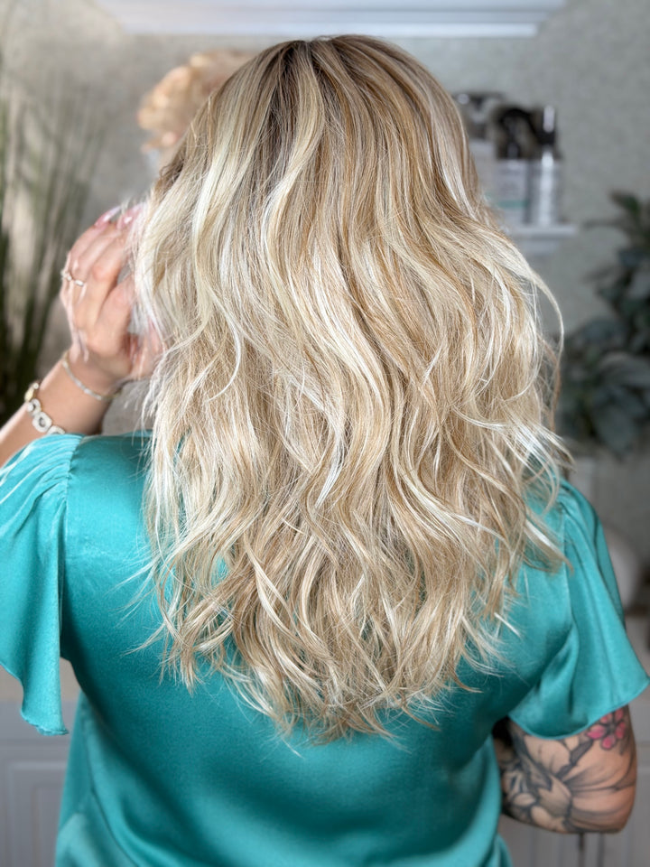 IMPULSIVE DECISION - Sandy Blonde