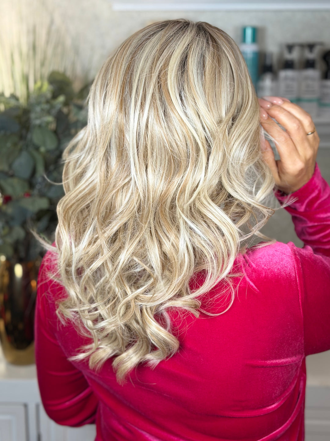 BOMBSHELL BEAUTY - Sandy Blonde