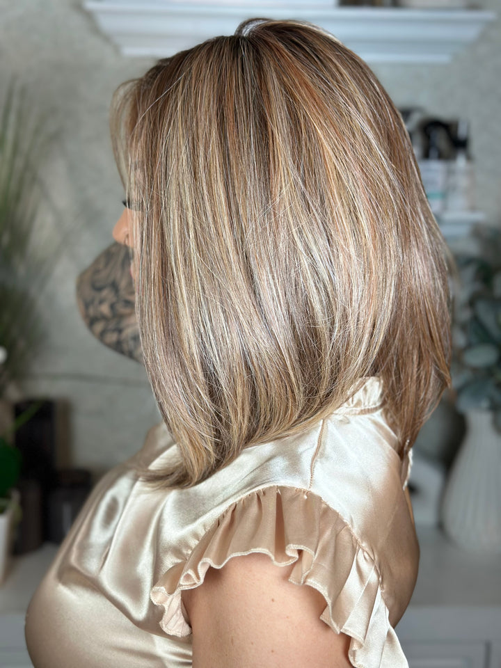 SHOW STOPPER - Toasted Almond