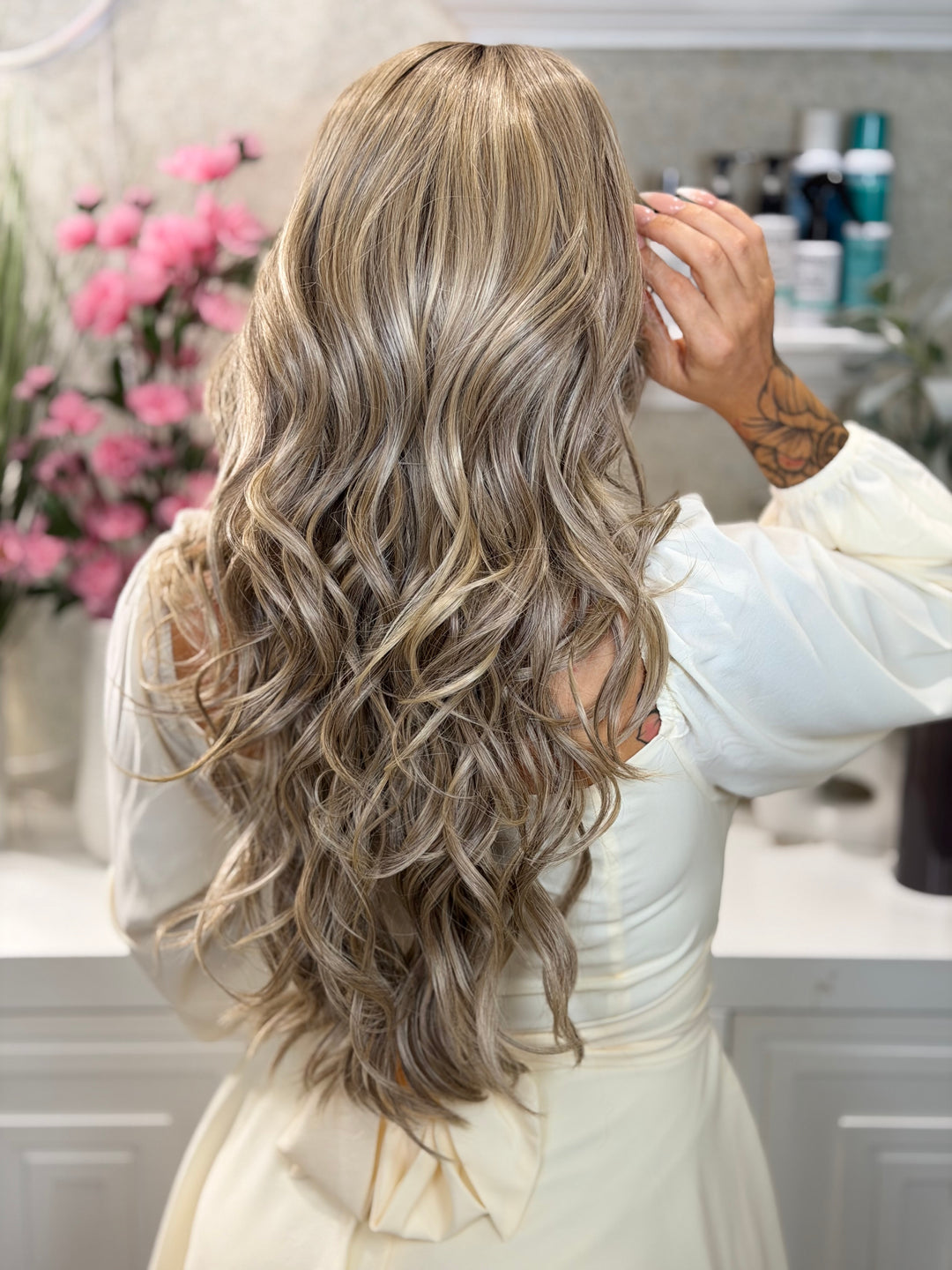 OUTSTANDING OVATION - Soft Beige Blonde