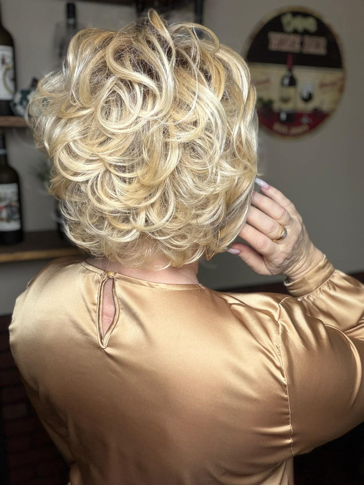 SOFT FOCUS - Frosted Honey Blonde