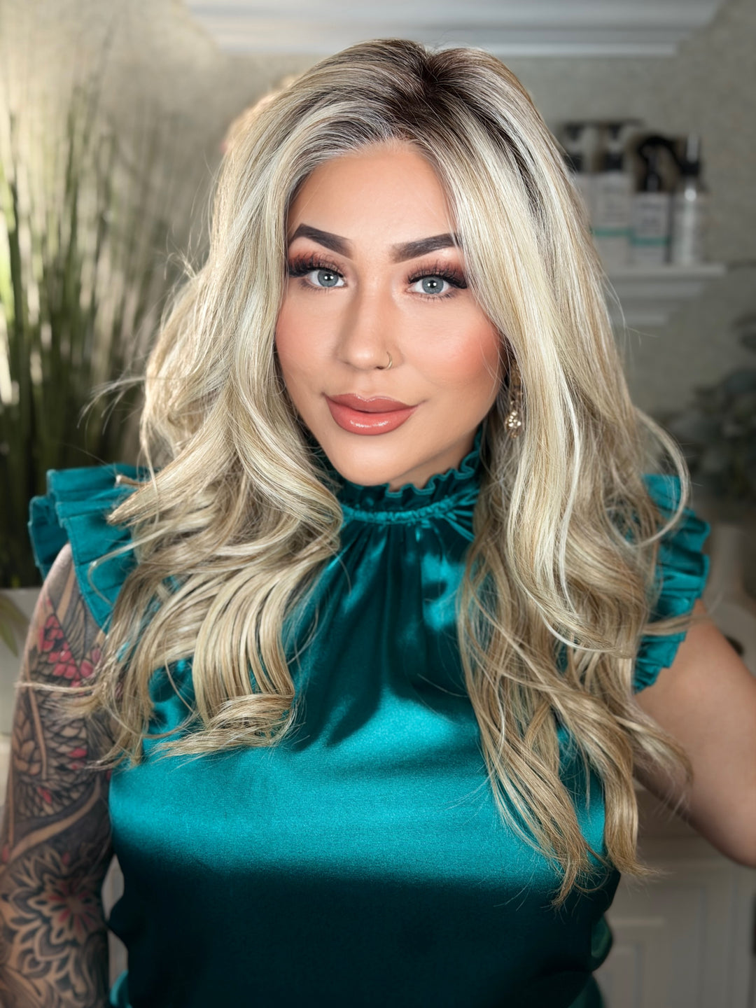 PRETTY POISON - Sandy Blonde