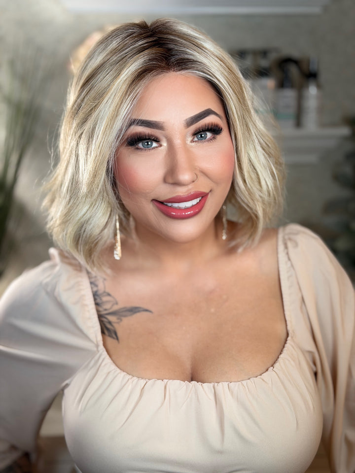 JUST THRIVE - Sandy Blonde