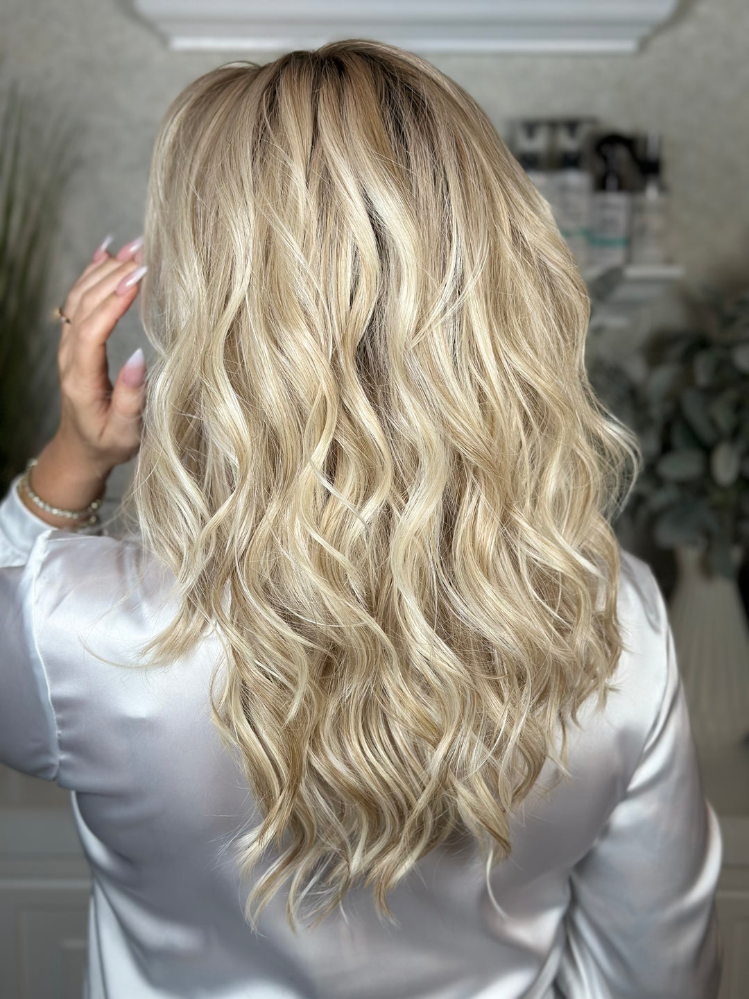 WINNERS CIRCLE - Paparazzi Blonde